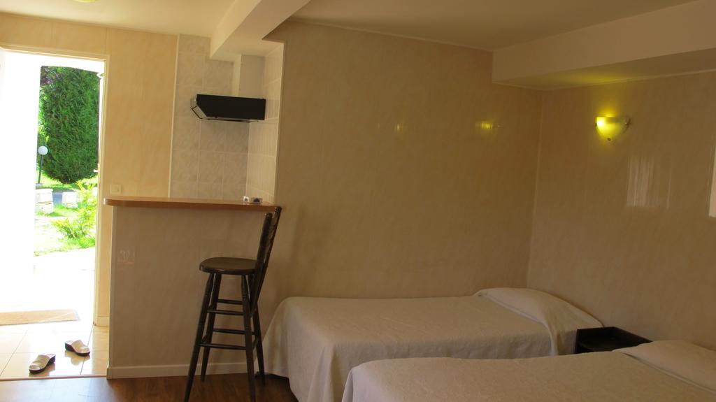 Hôtel Acostel Meaux Habitación foto